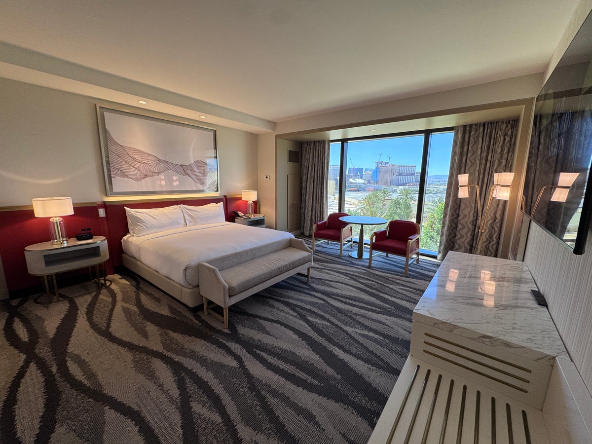 What Makes Conrad Las Vegas Stand Out? A Comprehensive and Candid Review