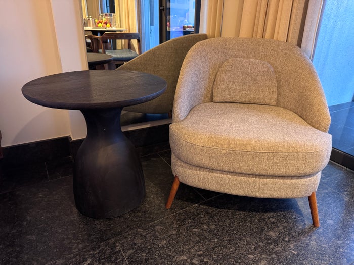 Conrad Tulum 2 queen chair table
