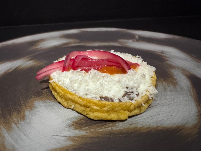 Conrad Tulum Autor family sope