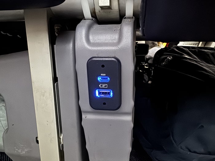 Copa Airlines B737 8 Economy USB Power Ports