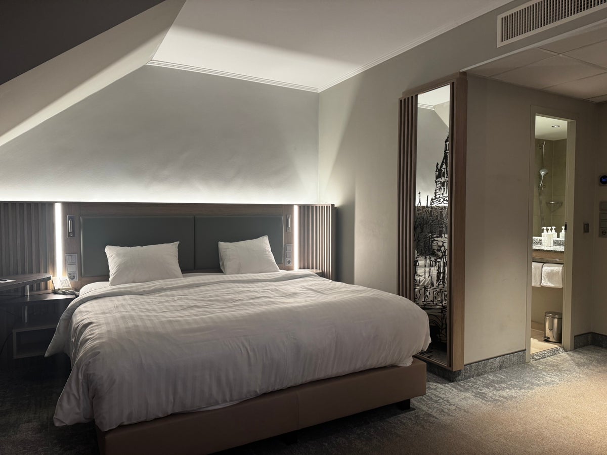 Courtyard by Marriott Schwerin Germany Spacious Family King bed