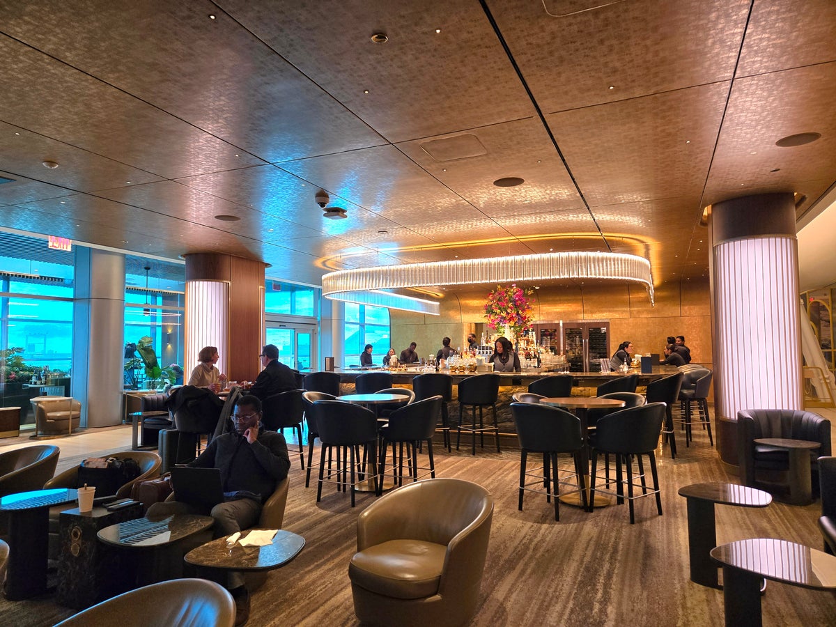 Delta One Lounge JFK Bar