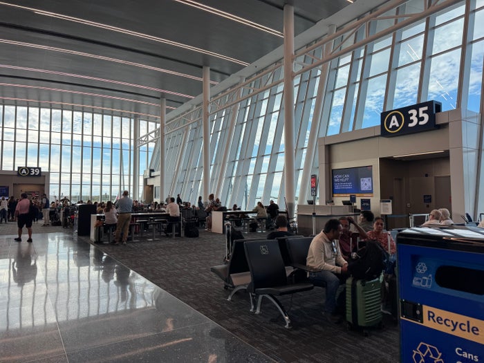 Delta Sky Club CLT Gate Proximity Delta Sky Club CLT Gate Proximity
