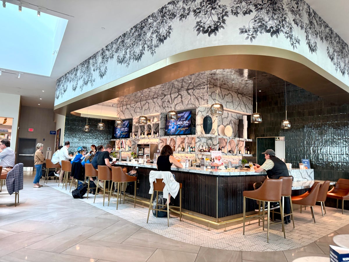 Delta Sky Club CLT Main Bar Delta Sky Club CLT Main Bar