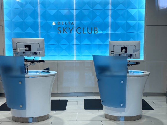 Delta Sky Club DFW Delta Sky Club DFW