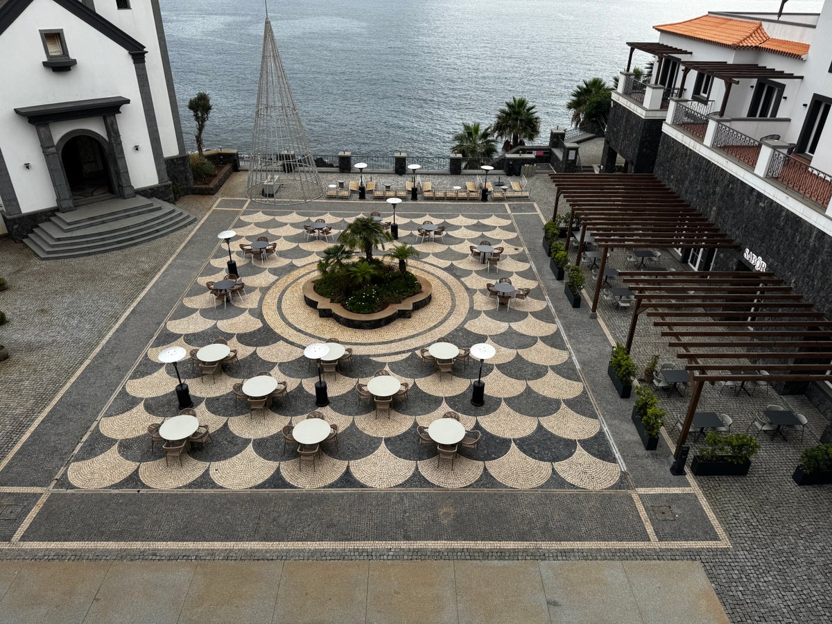 Dreams Madeira Hyatt All Inclusive Clube de Fado plaza