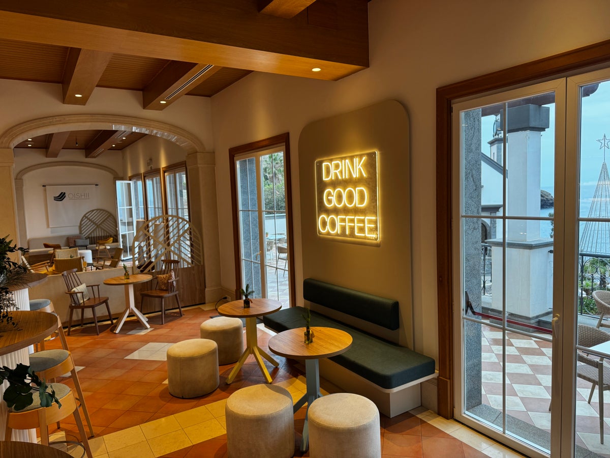 Dreams Madeira Hyatt All Inclusive Cocoa Cafe seating