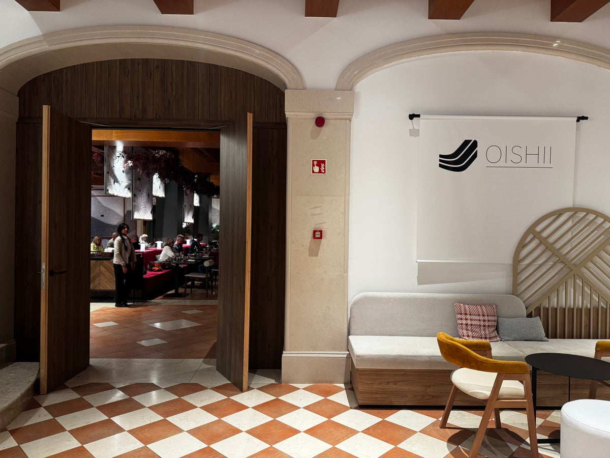 Dreams Madeira Hyatt All Inclusive Oishii entrance