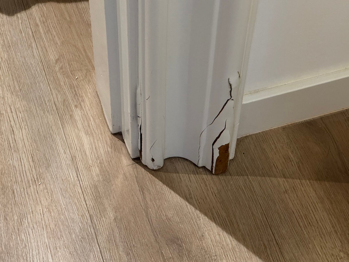 Dreams Madeira Hyatt All Inclusive bedroom crack