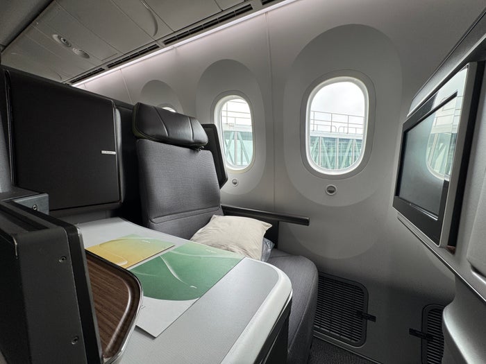 EVA Laurel Business Class product EVA Laurel Business Class product