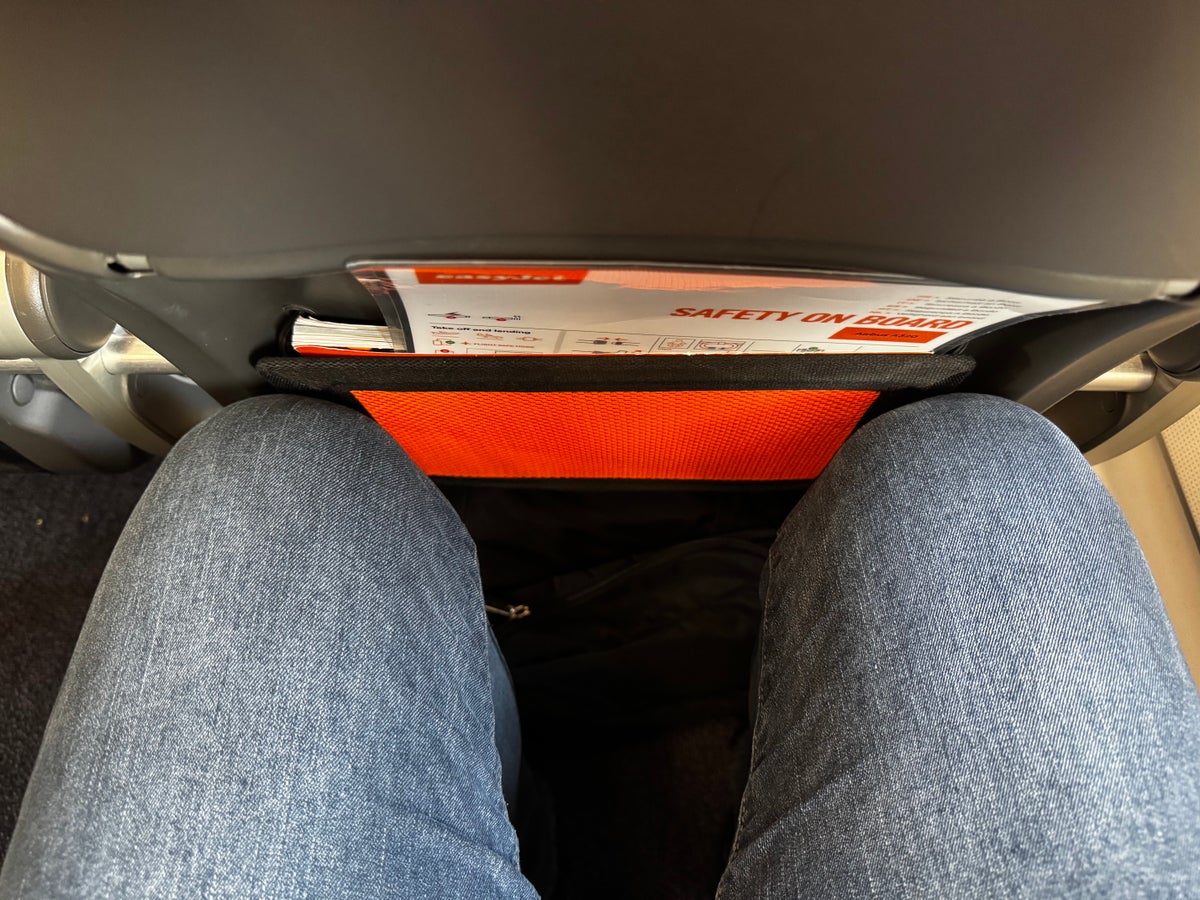 EasyJet A320 space at knees