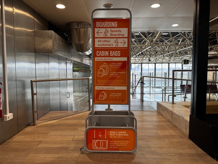 EasyJet speedy boarding sign