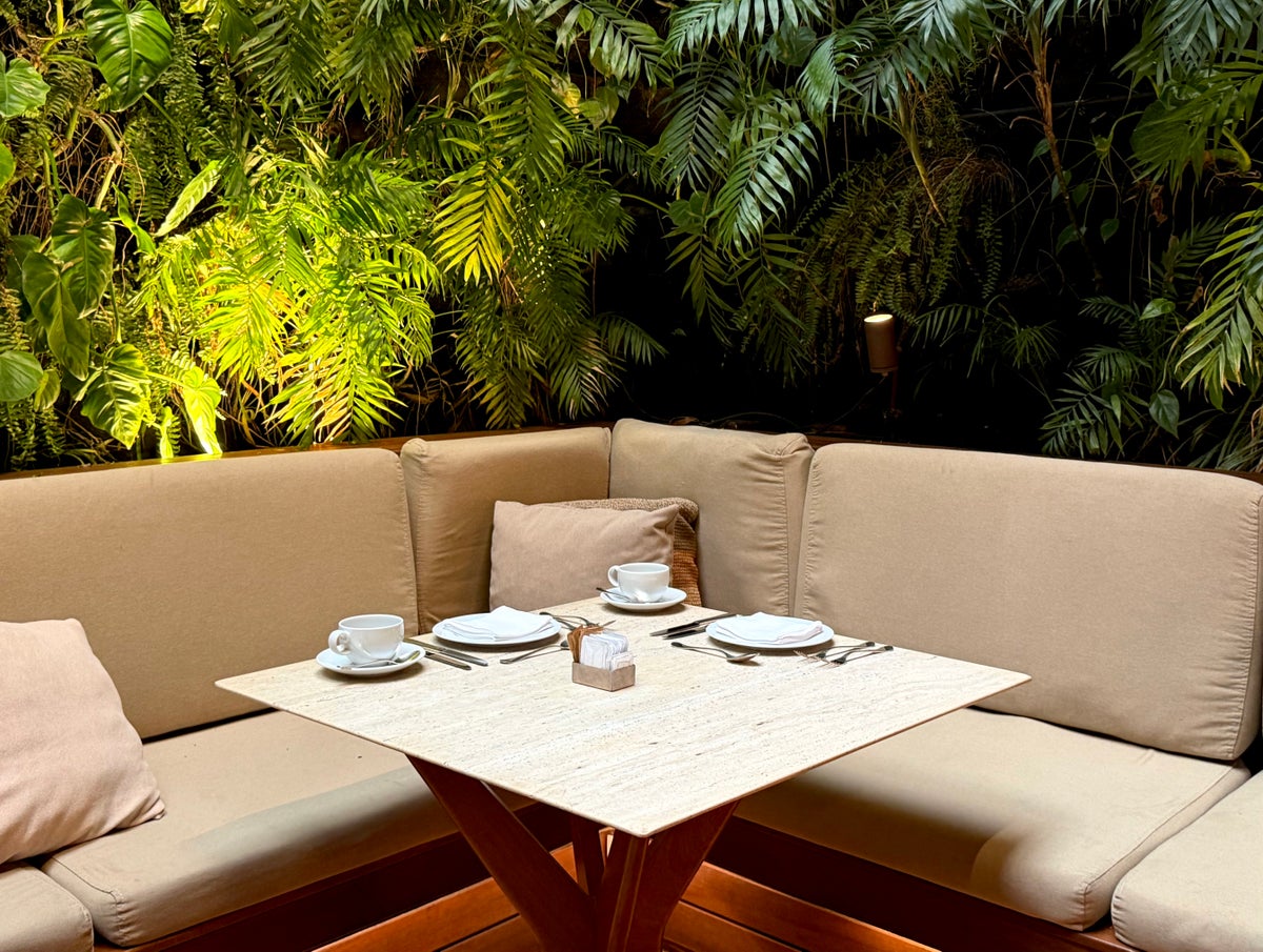 Emiliano Rio breakfast table