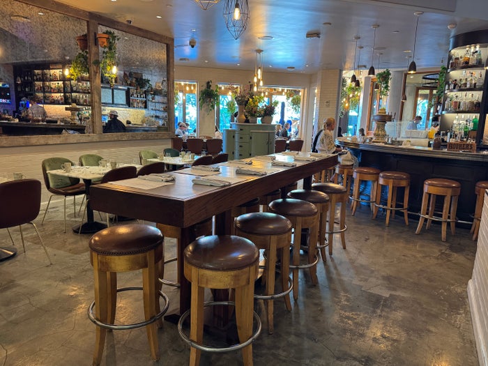 Fairmont Miramar Fig breakfast area near bar