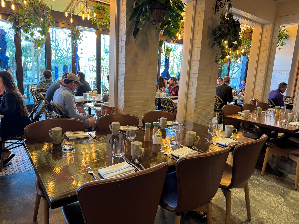 Fairmont Miramar Fig breakfast dining room