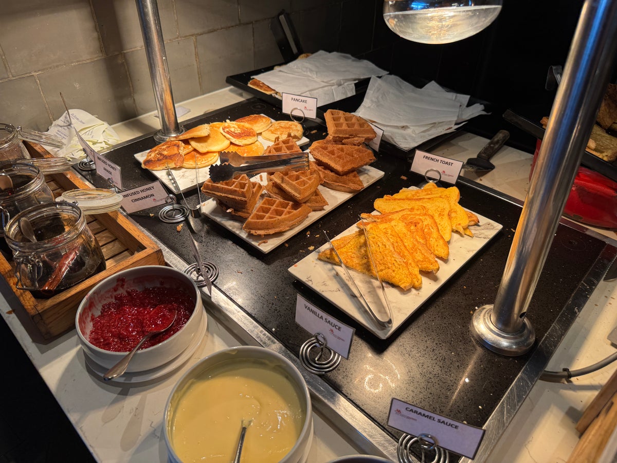 Fiji Marriott Resort Momi Bay Goji Kitchen breakfast pancakes