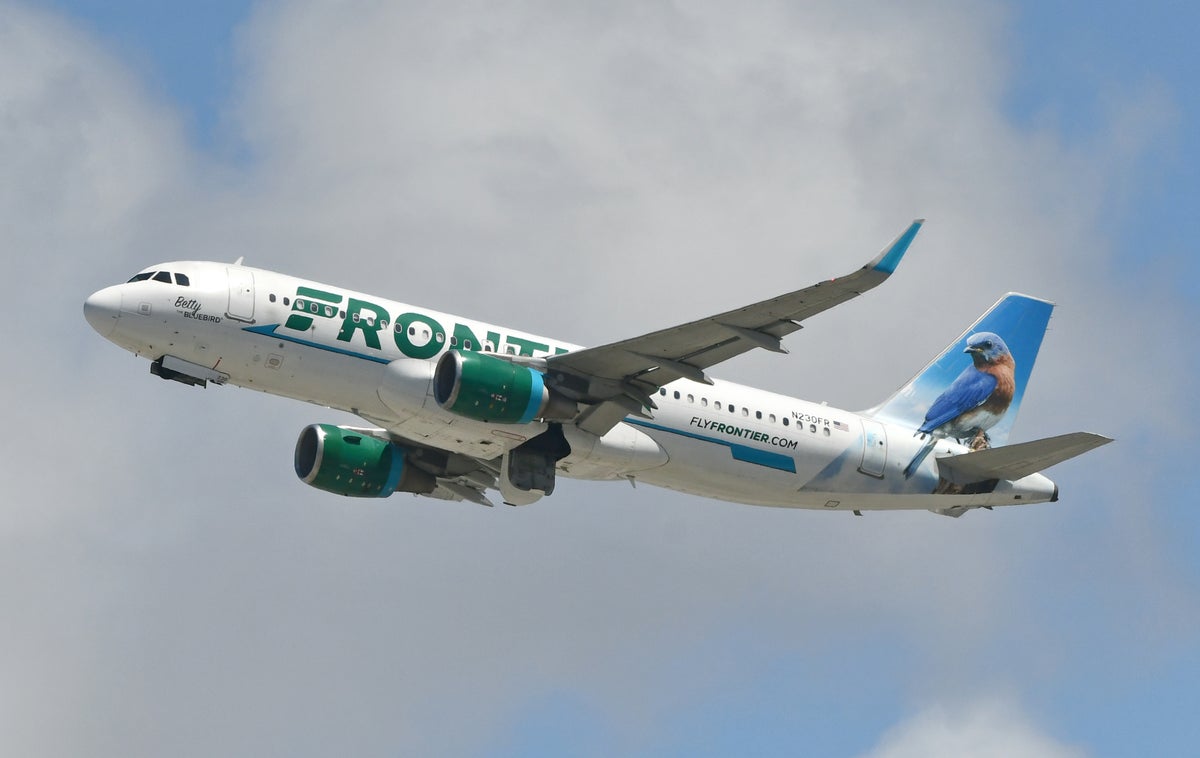 Frontier A320 Betty the bluebird takeoff Frontier A320 Betty the bluebird takeoff