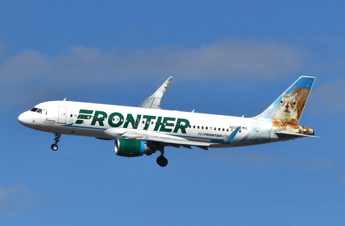 Frontier Sammy the Squirrel A320neo Banking LGA