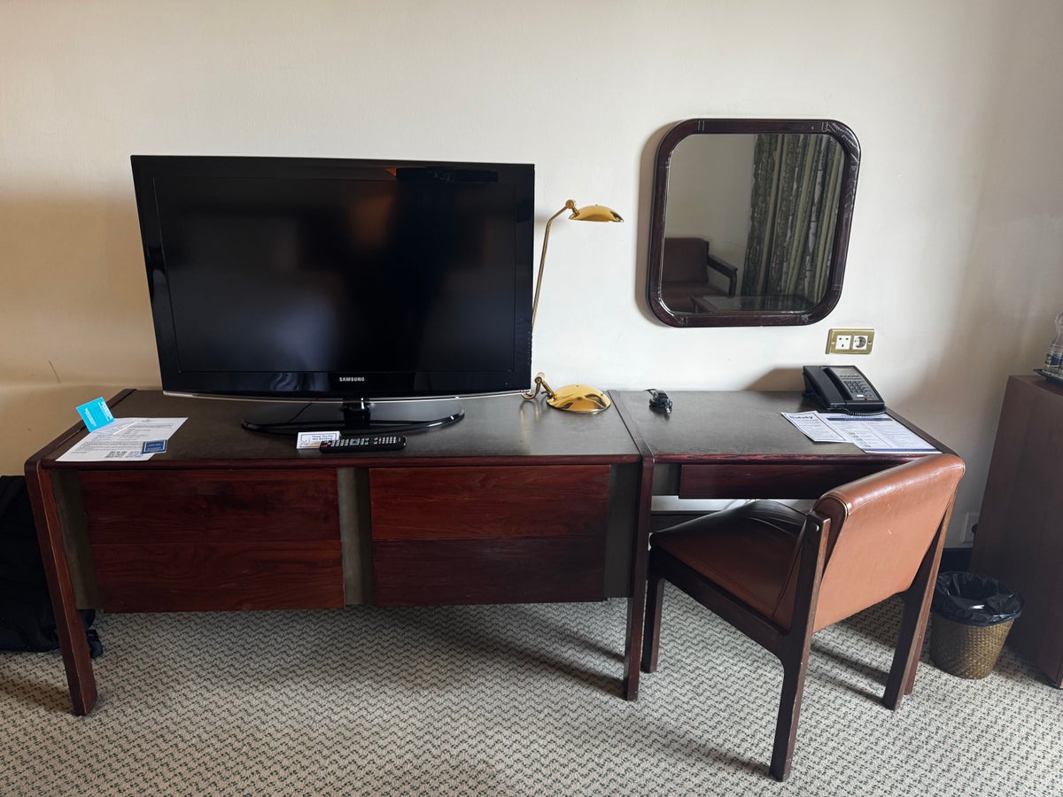 Hilton Addis Ababa bedroom desk