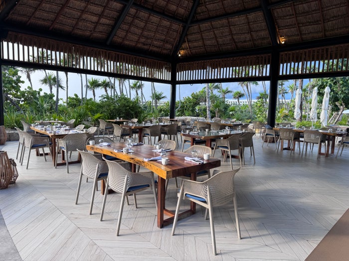 Hilton Tulum Cocomar seating