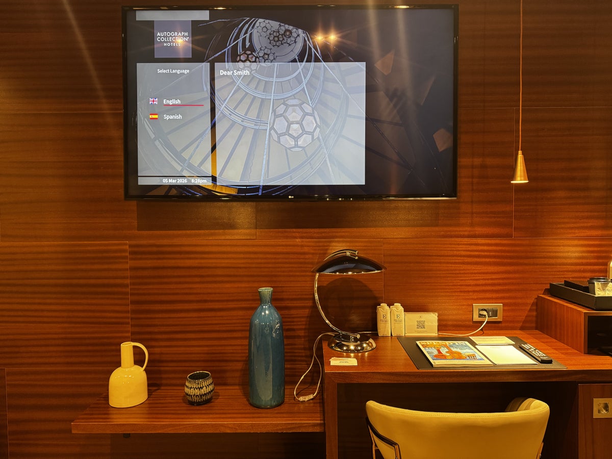 Hotel Ercilla de Bilbao Marriott Autograph Bedroom TV Desk