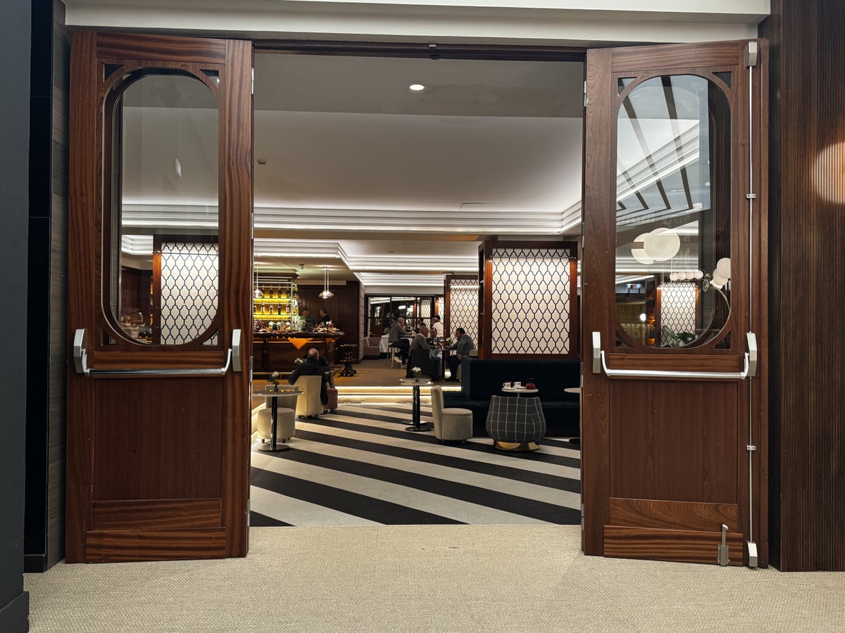 Hotel Ercilla de Bilbao Marriott Autograph Restaurant Entrance