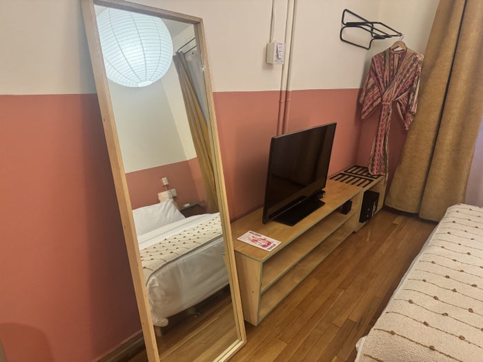 Hotel San Fernando Bunkhouse Bedroom TV and Mirror