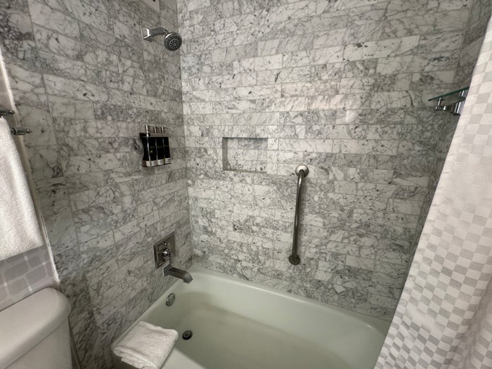 Hyatt Centric Delfina Santa Monica shower