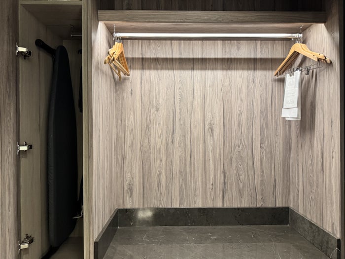 Hyatt Centric San Isidro Lima Closet