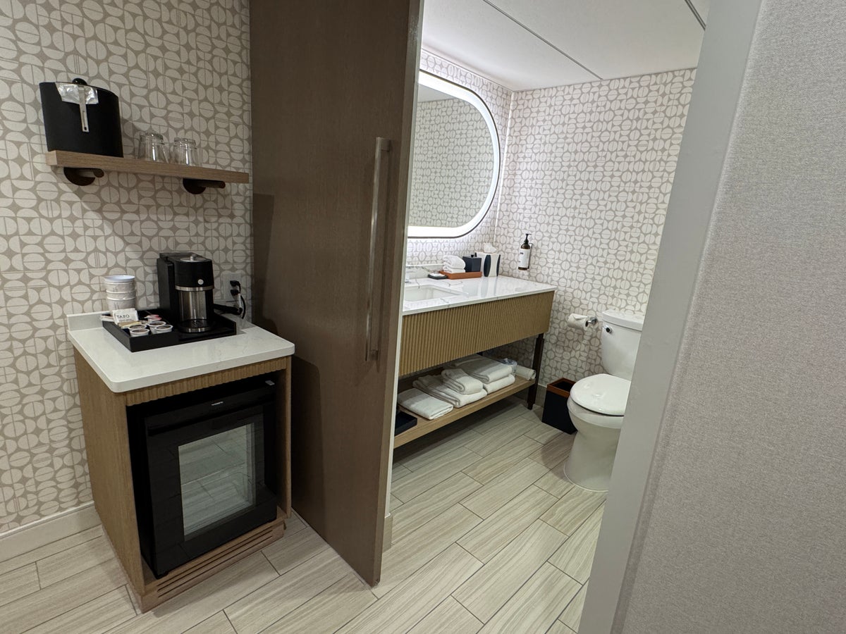 Hyatt Regency Austin bathroom