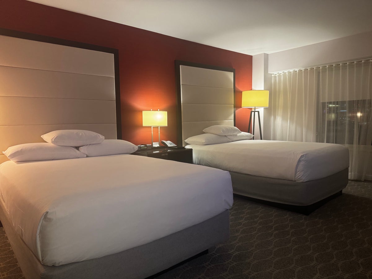 Hyatt Regency Boston Harbor bedroom low
