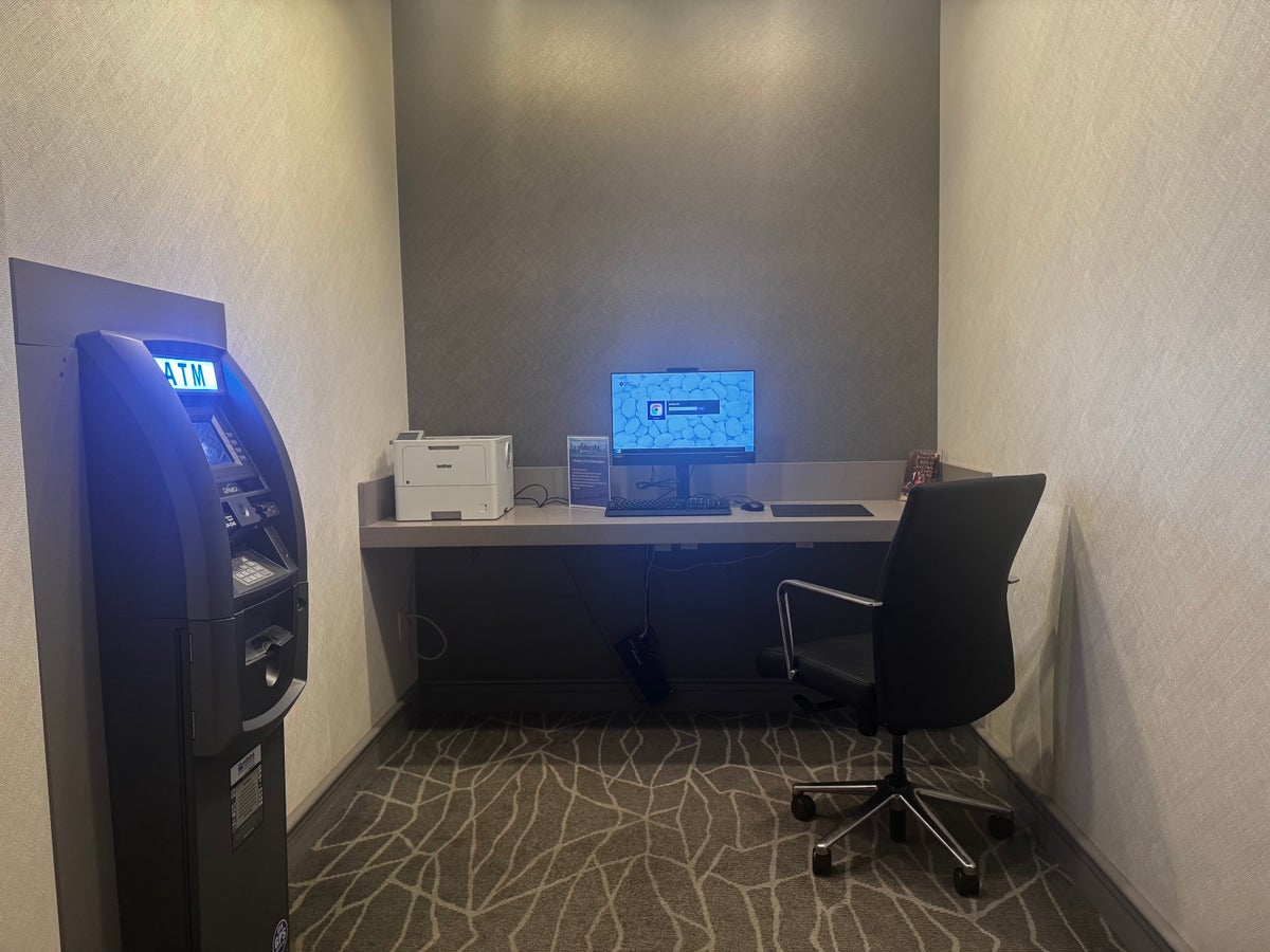 Hyatt Regency Boston Harbor business center