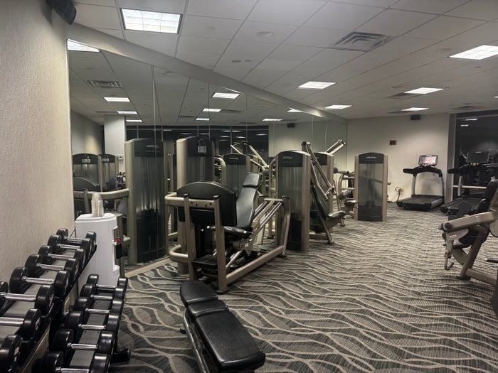 Hyatt Regency Boston Harbor gym weights