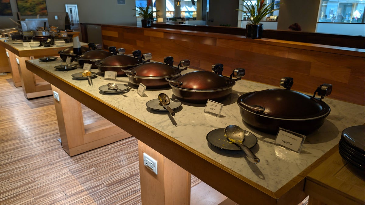 Hyatt Regency MCO McCoy's hot buffet