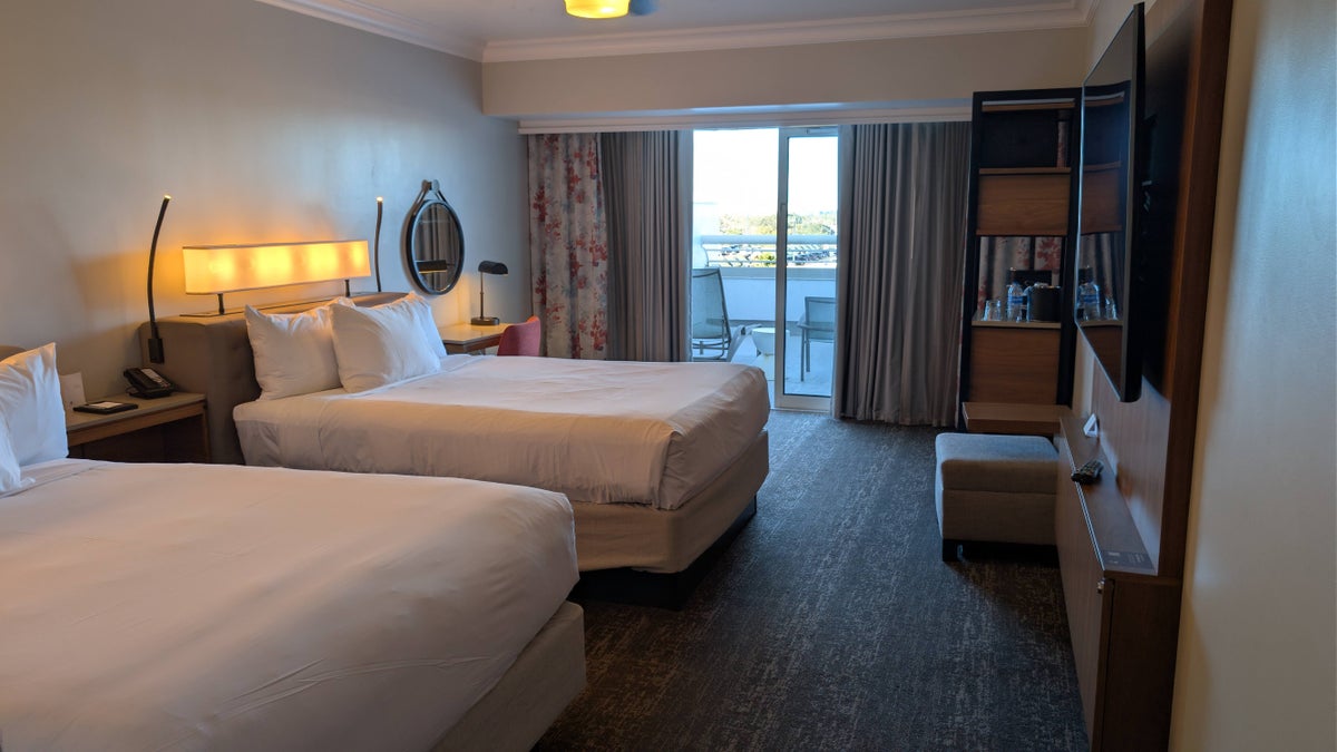 Hyatt Regency MCO guestroom