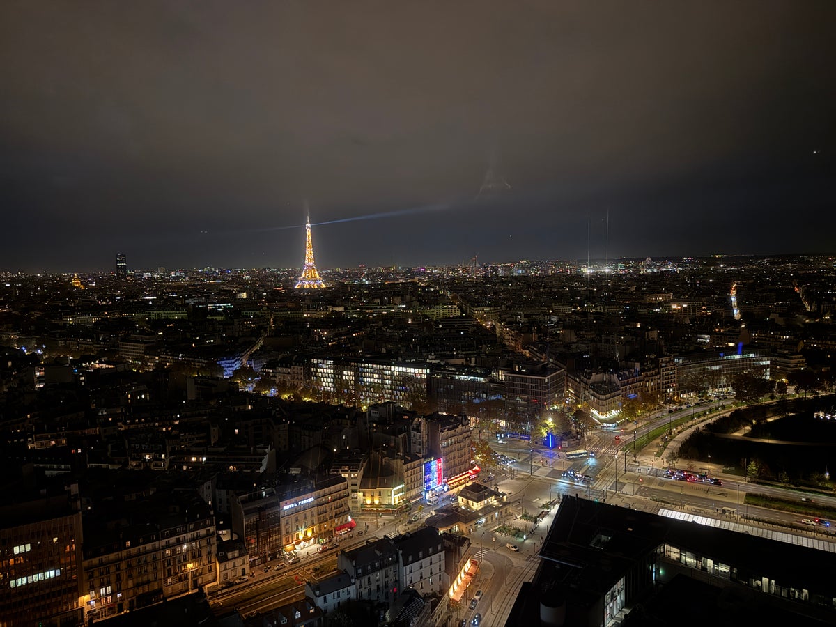 Hyatt Regency Paris Etoile night view
