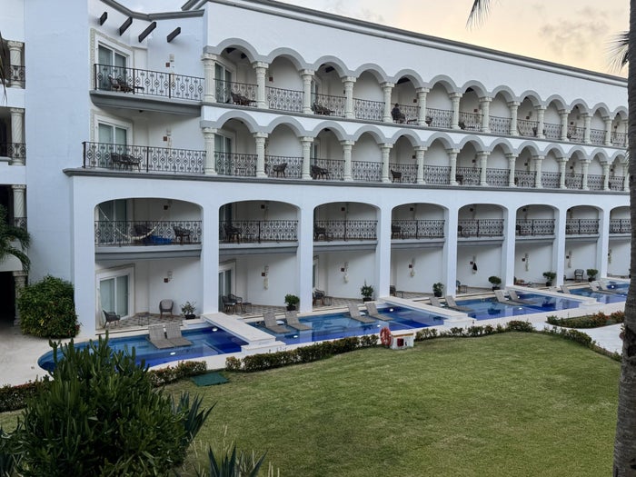 Hyatt Vivid Playa del Carmen Swim Up Suites