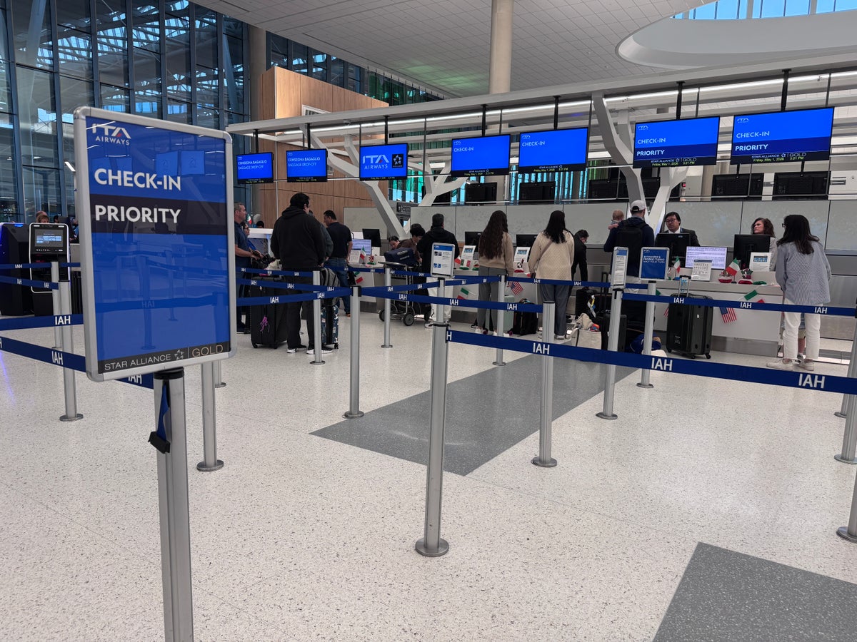 ITA Airways inaugural FCO IAH priority check in