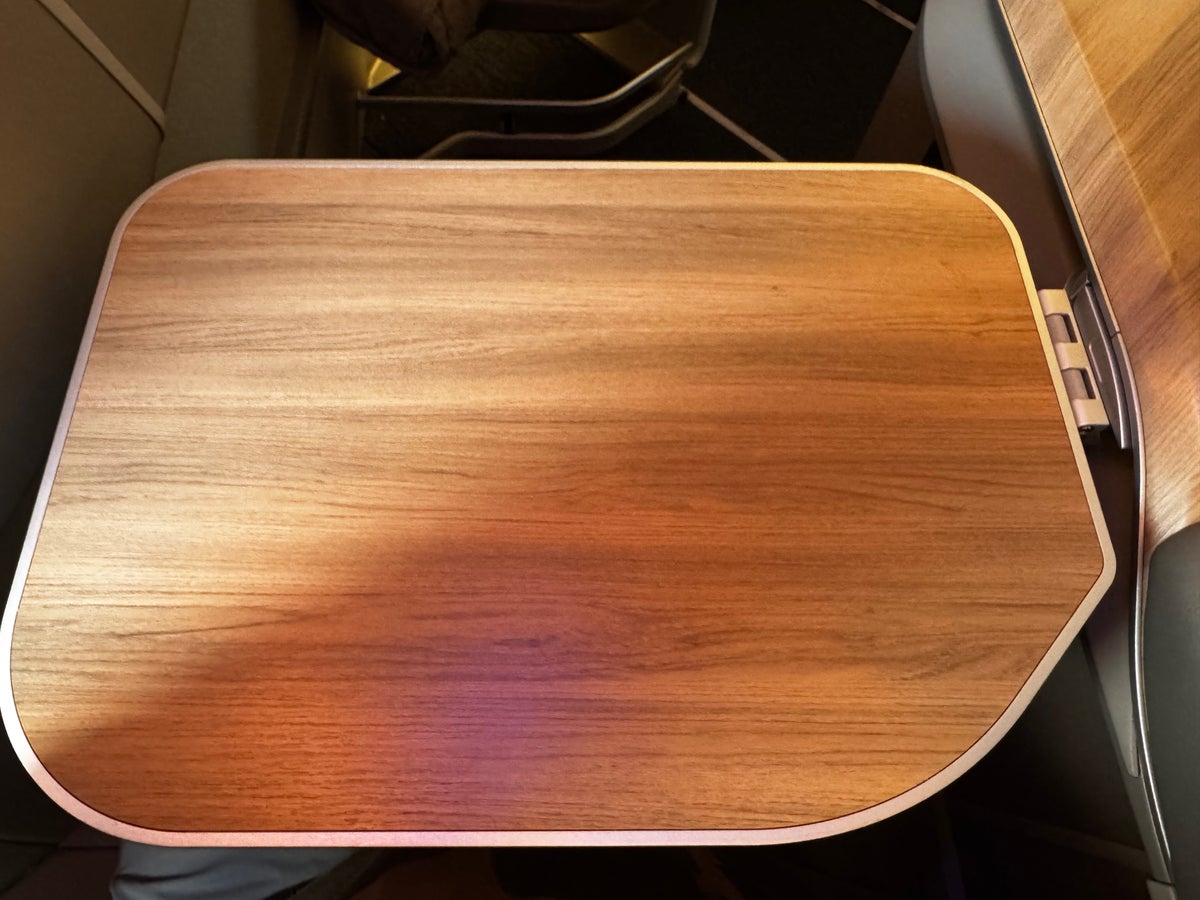 Iberia A321XLR MAD BOS tray table