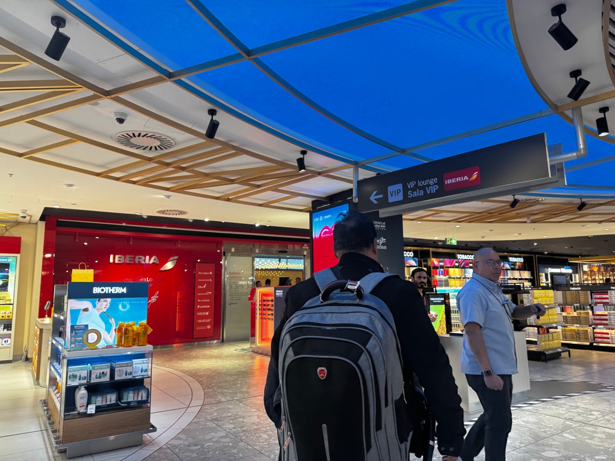 Iberia Velazquez Lounge Madrid MAD main entrance