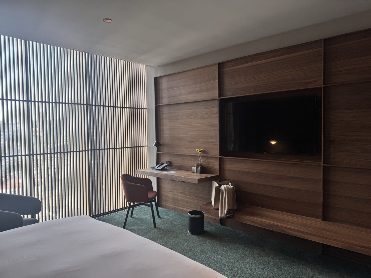 InterContinental Presidente Monterrey Bedroom TV Wall