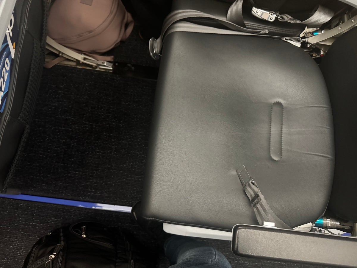 JetBlue A220 economy seat