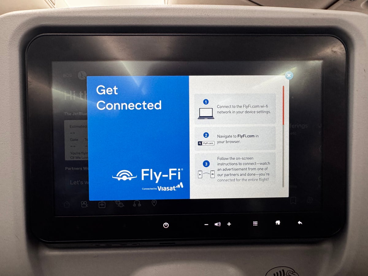JetBlue A220 entertainment wifi JetBlue A220 entertainment wifi