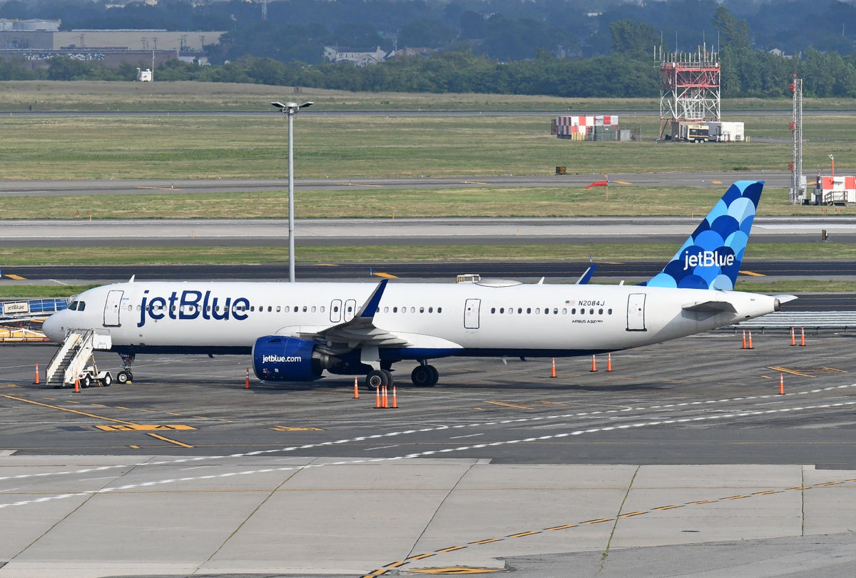 JetBlue A321neo Parked JFK