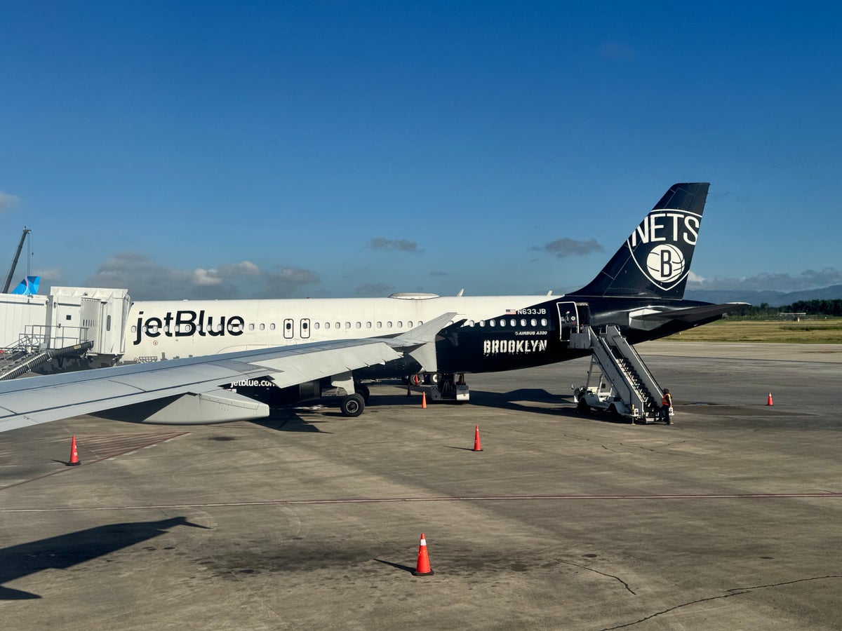 JetBlue Airbus A320 Brooklyn at STI gate