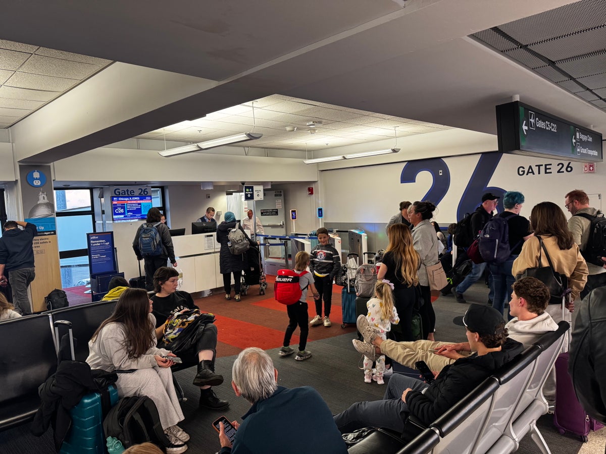 JetBlue boarding gate BOS ORD