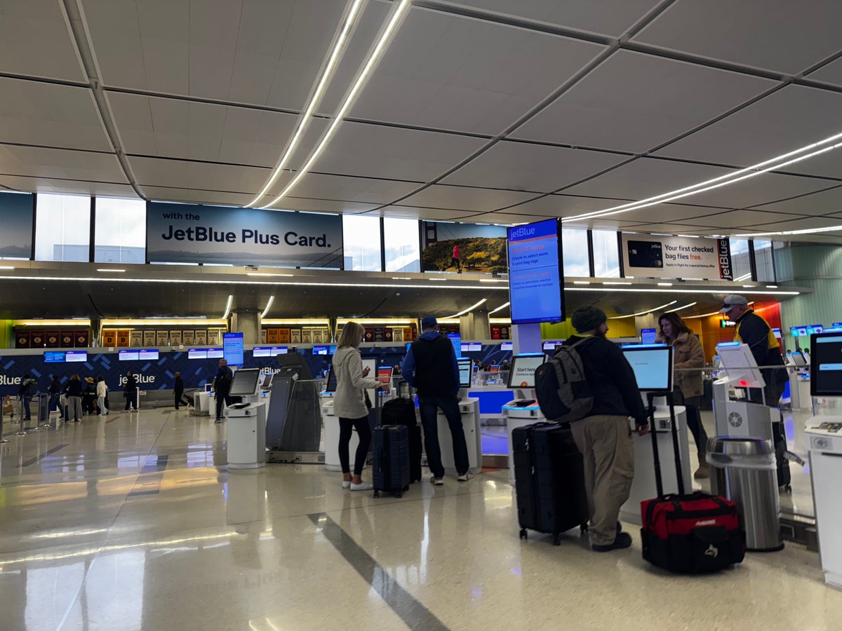 JetBlue check in BOS
