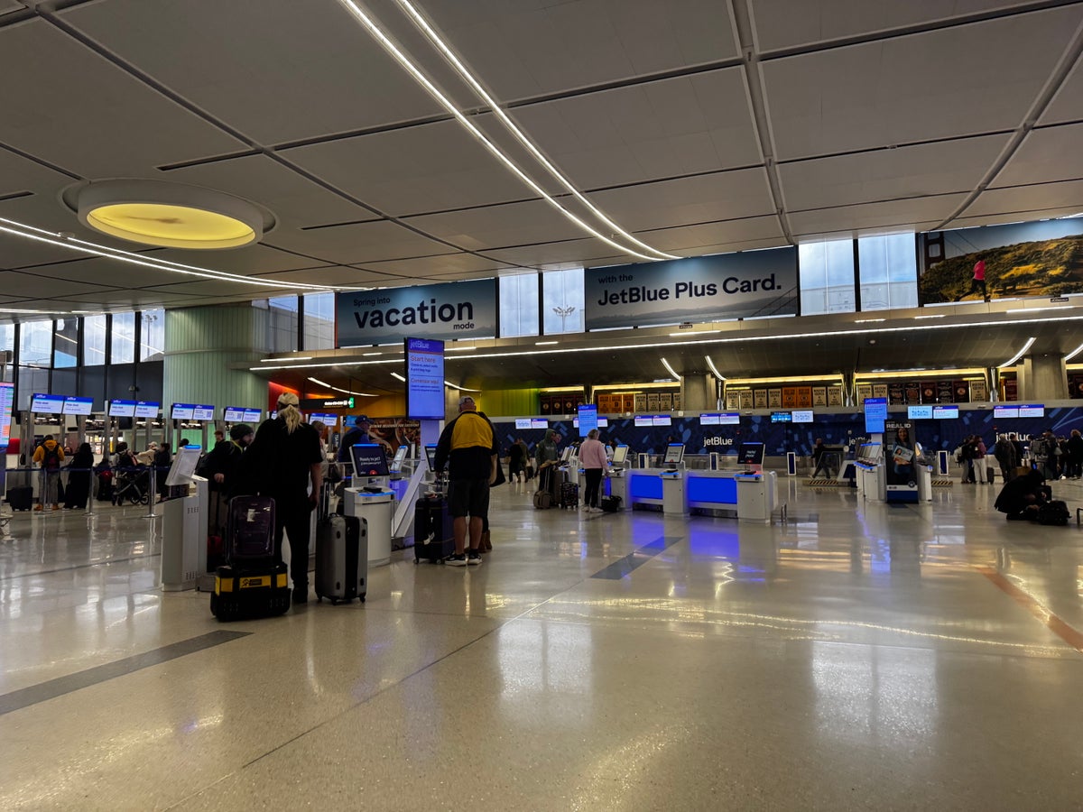 JetBlue check in area BOS