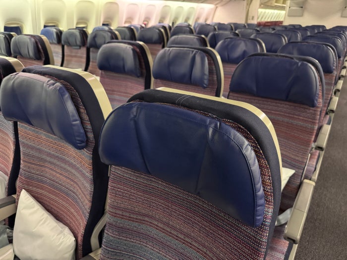 What To Expect in Korean Air Economy Class on a Long-Haul Flight [2026 Review]