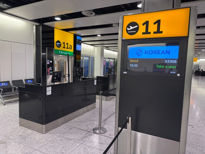 Korean Air gate 11 LHR T4